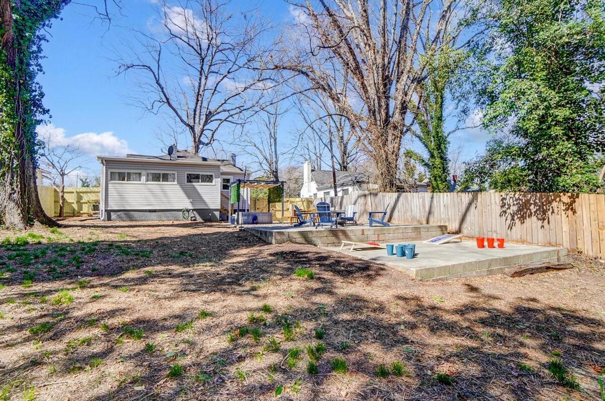 Cozy House W Hot Tub & Big Yard Charlotte Exterior foto